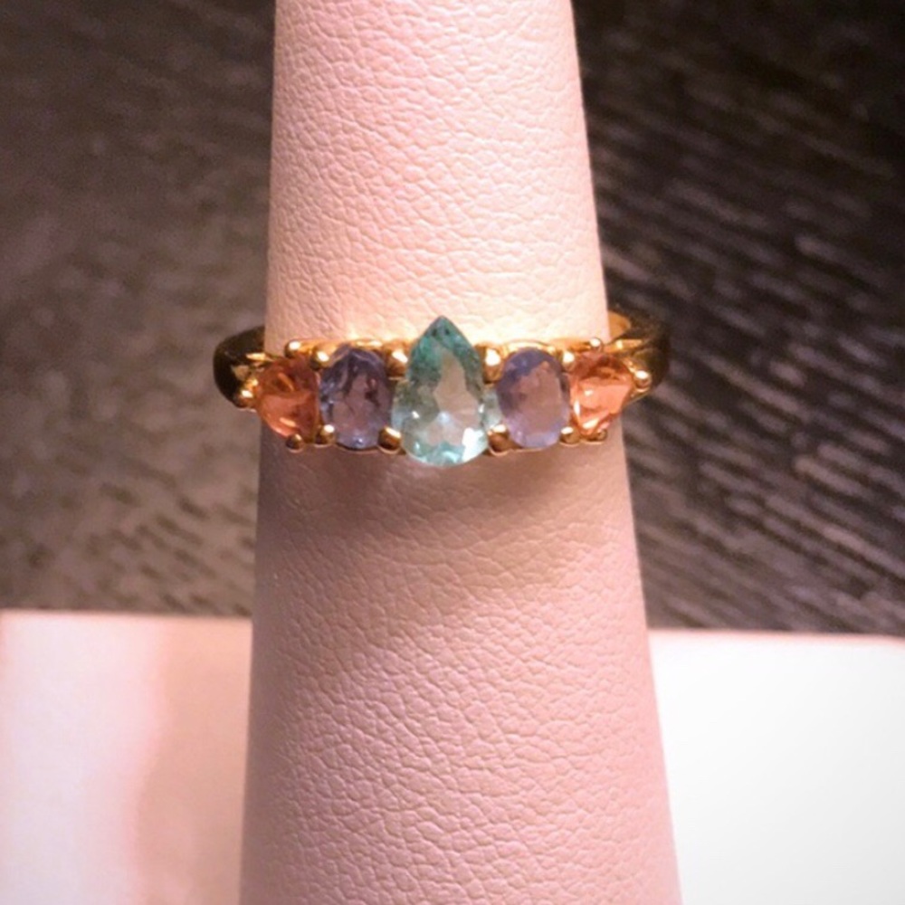 14k gold Gemstone ring size 6